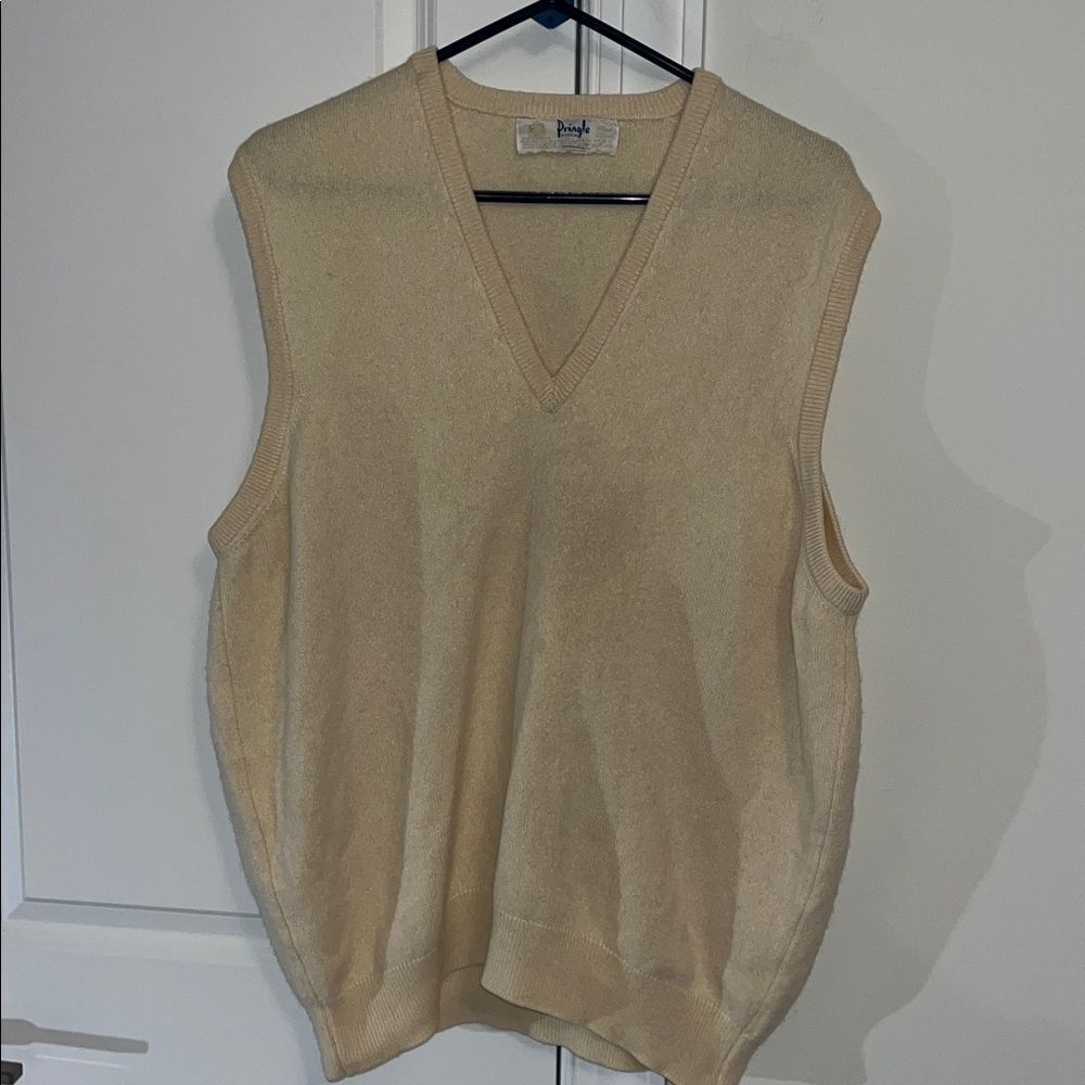 Pringle Scotland Off White Creme 100% Cashmere Sweater Vest L Men’s spots